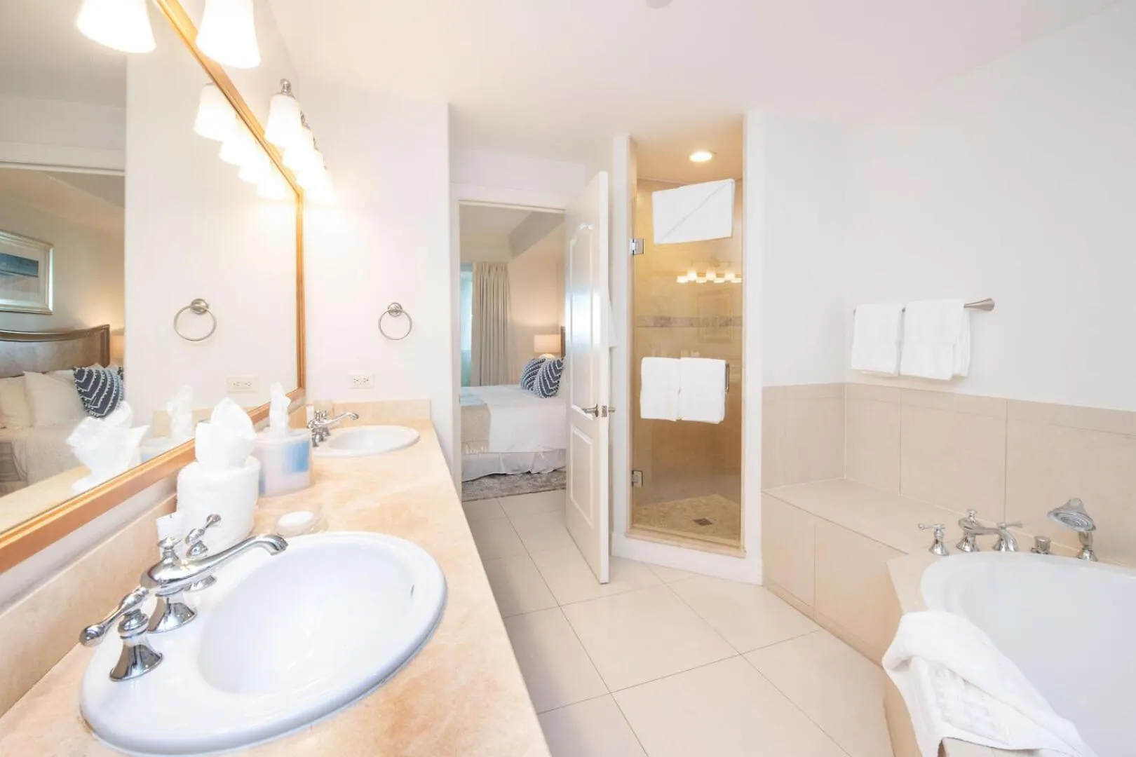 Beachcomber 33 Джорджтаун Апартаменты